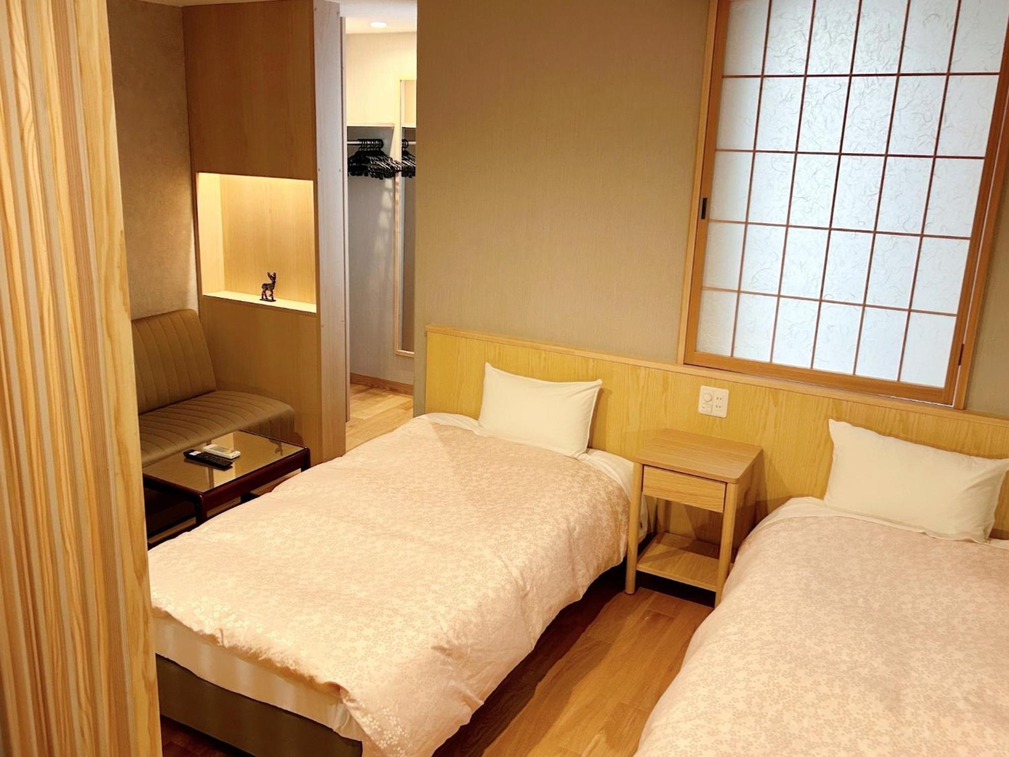 Hotel Hanakomichi - Vacation Stay 27580V Nara Buitenkant foto